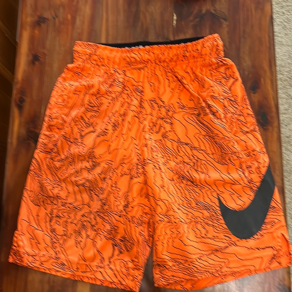 Nike dry fit shorts boys large